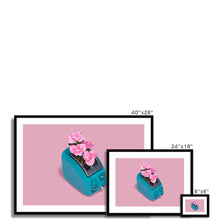 Încarcă imaginea în vizualizatorul Galerie, Framed & Mounted Print